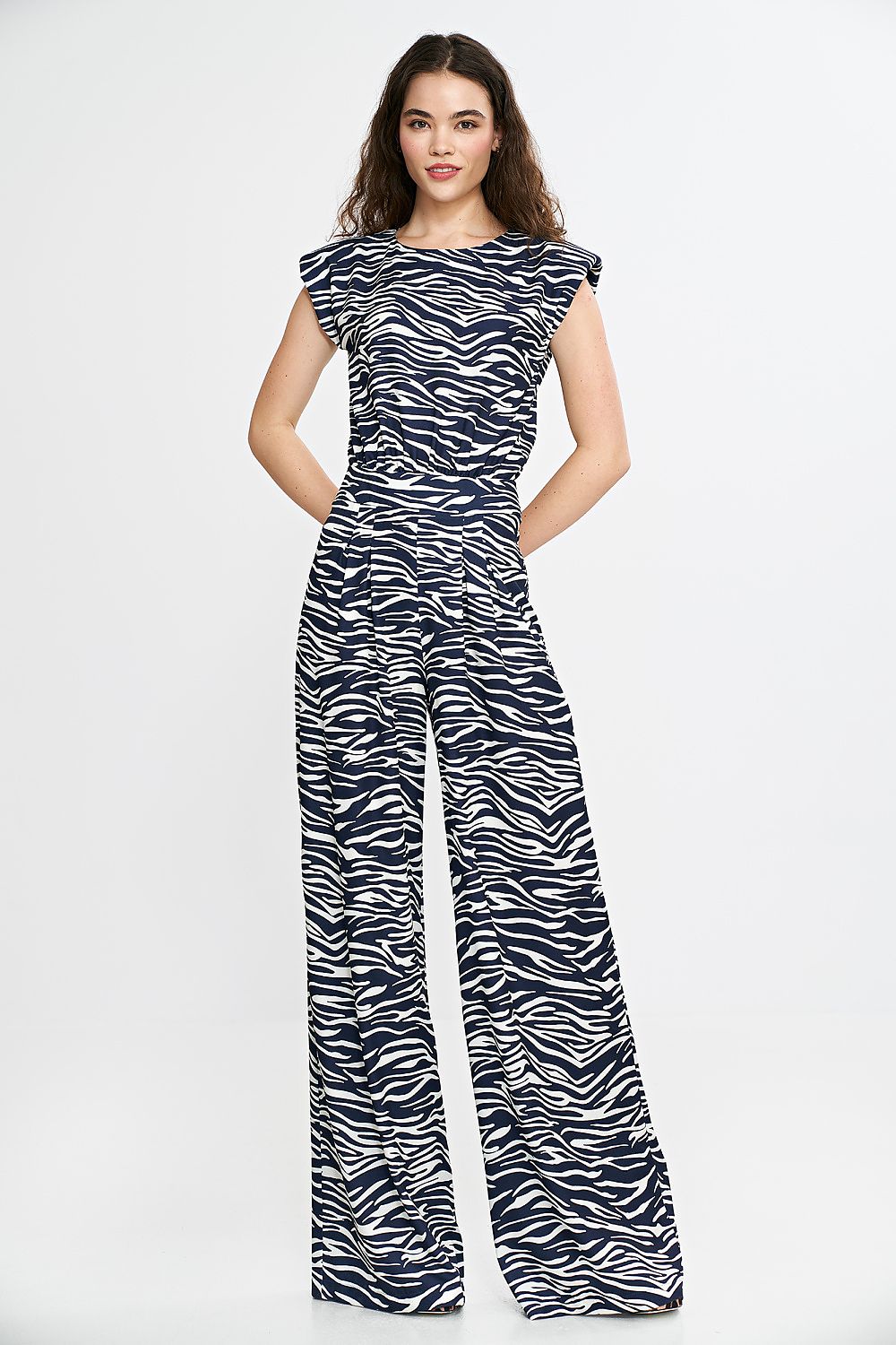 Suit model 210073 Nife